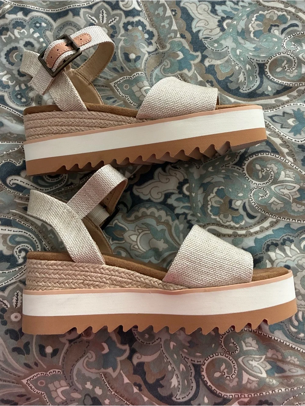TOMS wide width Diana Platform Sandals 5W